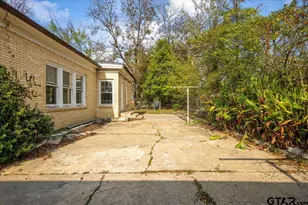 322 S Clayton, Tyler, TX 75702 - Photo 23