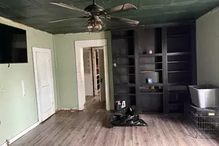 324 S Martin St, Chandler, TX 75758 - Photo 5