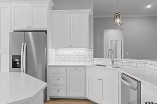 105 W Teal Dr, Troup, TX 75789 - Photo 11