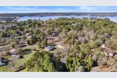 16785 S Lakeview Dr, Troup, TX 75789 - Photo 29