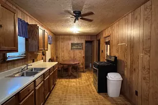 305 E Front St, Arp, TX 75750 - Photo 7