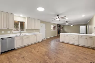 1621 Baseball Loop, Diana, TX 75640 - Photo 9