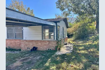 1101 W Elk St, Henderson, TX 75652 - Photo 31