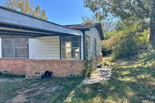 1101 W Elk St, Henderson, TX 75652 - Photo 31