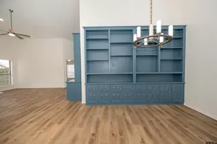 5819 Hollytree, Tyler, TX 75703 - Photo 9