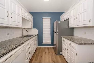 5819 Hollytree, Tyler, TX 75703 - Photo 13
