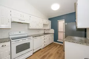 5819 Hollytree, Tyler, TX 75703 - Photo 11