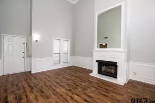 5827 Hollytree, Tyler, TX 75703 - Photo 5