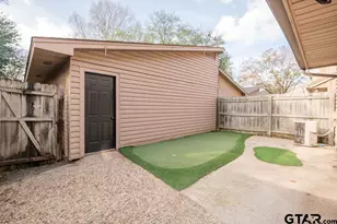 5827 Hollytree, Tyler, TX 75703 - Photo 31