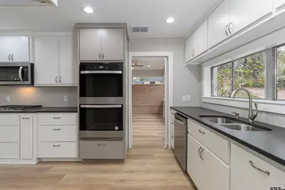 1709 Edgewood, Tyler, TX 75701 - Photo 13