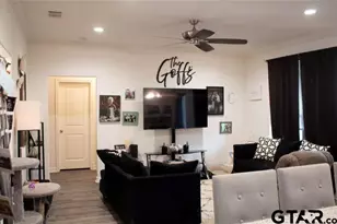 604 Head St, Palestine, TX 75801 - Photo 9