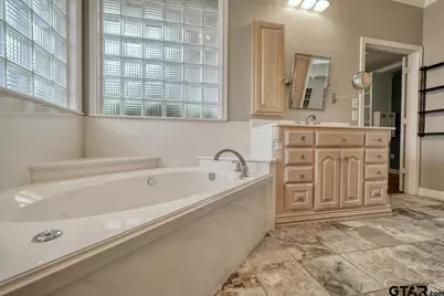 215 Clubview Dr, Hideaway, TX 75771 - Photo 33