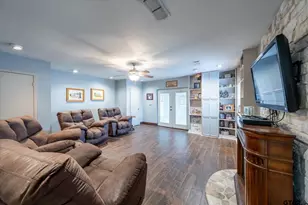 287 Hollybrook Dr, Kilgore, TX 75662 - Photo 11