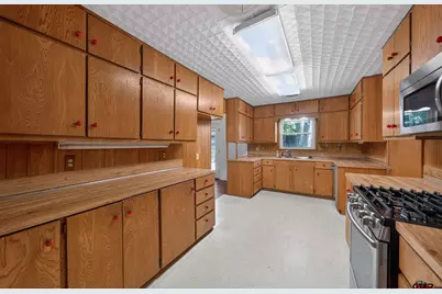 914 Forest Trail, Jacksonville, TX 75766 - Photo 13