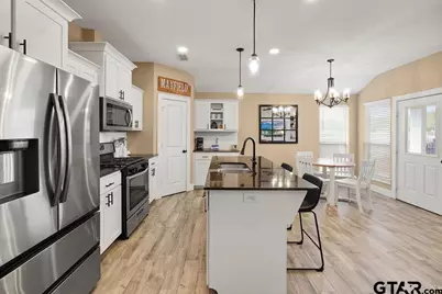 17127 Meadowview Ln, Lindale, TX 75771 - Photo 9