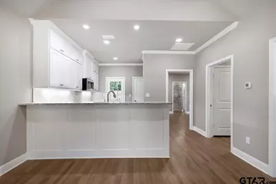 304 E Cottonwood, Overton, TX 75684 - Photo 7