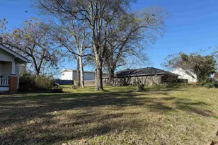 507 Neches, Jacksonville, TX 75766 - Photo 3