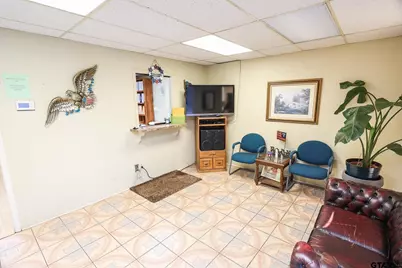 3110 Gilmer Rd, Longview, TX 75604 - Photo 11