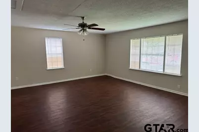 2611 S Boldt Ave, Tyler, TX 75701 - Photo 3