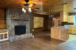 7315 Neches, Athens, TX 75752 - Photo 3