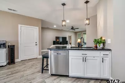 17409 Crossing Circle, Lindale, TX 75771 - Photo 9