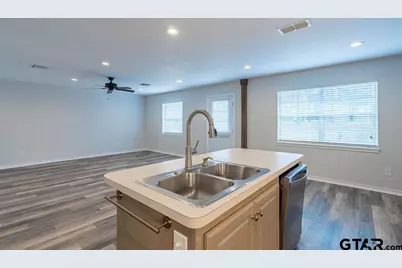 360 Anderson County Road 330, Palestine, TX 75803 - Photo 17