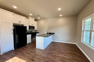 1523 Owens Ave Unit 102, Tyler, TX 75702 - Photo 5