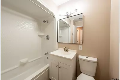 2300 Glenview, Tyler, TX 75701 - Photo 13