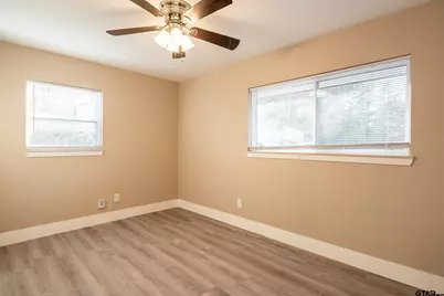 2300 Glenview, Tyler, TX 75701 - Photo 9