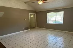 4213 Edinburgh, Tyler, TX 75703 - Photo 3