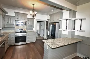 269 E Holley St, Alba, TX 75410 - Photo 17