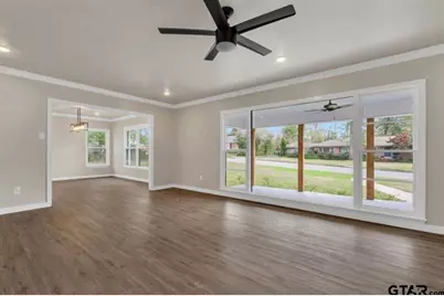 2425 Oak Ln, Tyler, TX 75701 - Photo 7