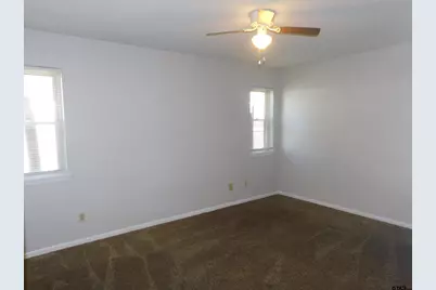602 E South St Unit 3, Lindale, TX 75771 - Photo 7