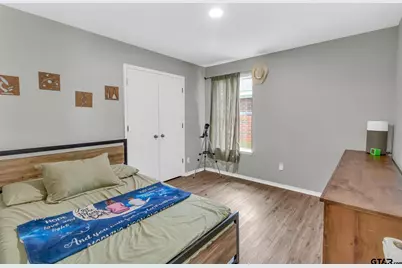 1112 E Park Dr, Lindale, TX 75771 - Photo 13