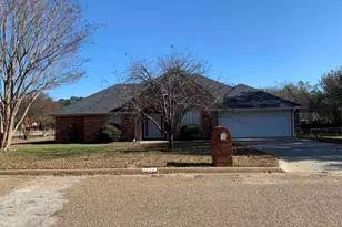 1420 Lee Dr, Mineola, TX 75773 - Photo 1