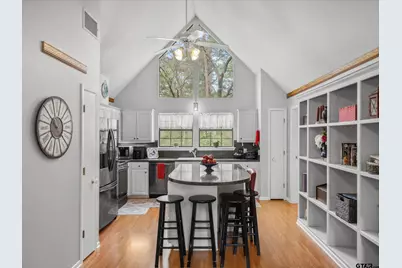 299 Lamplight Path, Holly Lake Ranch, TX 75765 - Photo 11