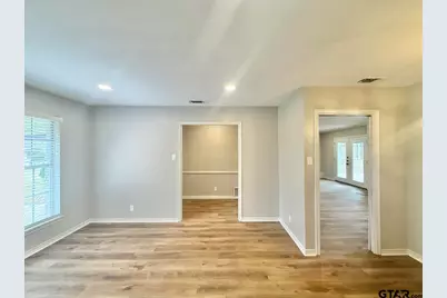 3820 Darrel Ln, Tyler, TX 75701 - Photo 3