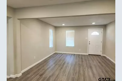 402 W. Carolina St, Palestine, TX 75803 - Photo 17