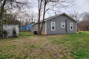 402 W Carolina St, Palestine, TX 75803 - Photo 37