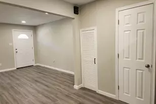 402 W Carolina St, Palestine, TX 75803 - Photo 9