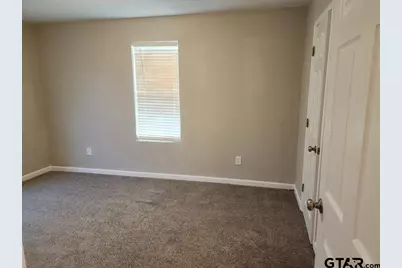 402 W. Carolina St, Palestine, TX 75803 - Photo 25