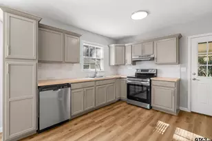 402 Gay Ave, Palestine, TX 75801 - Photo 7