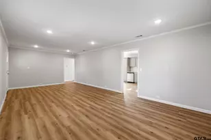 402 Gay Ave, Palestine, TX 75801 - Photo 5