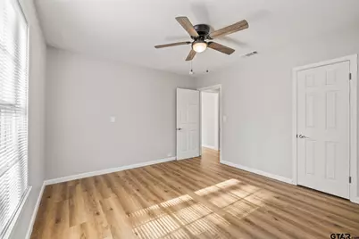 402 Gay Ave, Palestine, TX 75801 - Photo 13