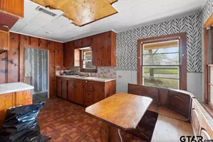 608 Lawrence, Jacksonville, TX 75766 - Photo 5