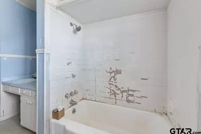 608 Lawrence, Jacksonville, TX 75766 - Photo 13