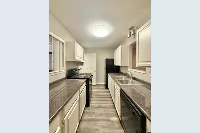 2605 Westminster, Tyler, TX 75701 - Photo 5