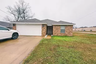 201 Reynolds St, Pittsburg, TX 75686 - Photo 1