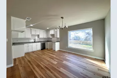 516 S O'Tyson, Mt Pleasant, TX 75455 - Photo 7