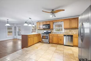 832 S Bois D Arc, Tyler, TX 75701 - Photo 11